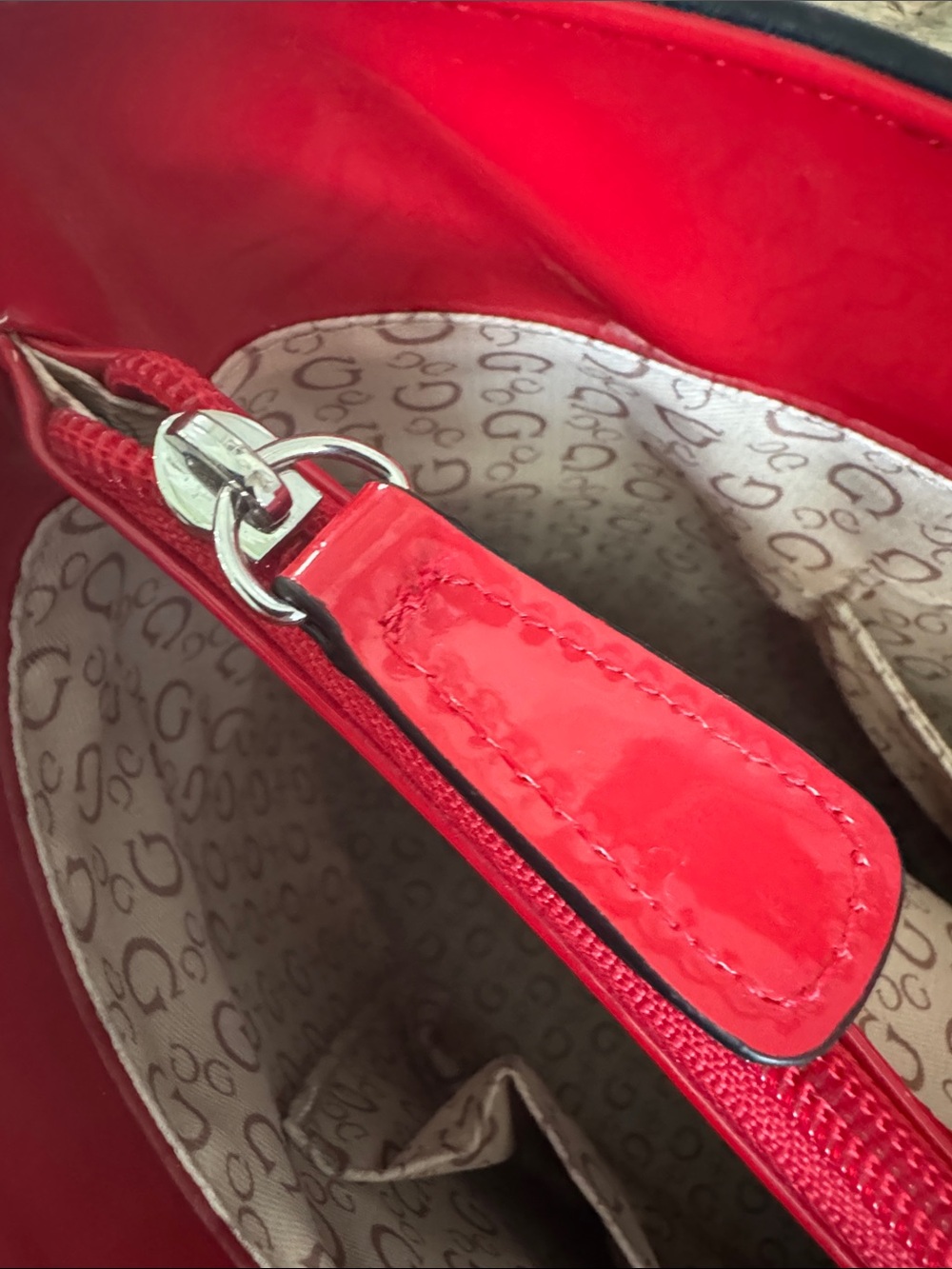 Vintage GUESS Retro Red Patent Tote Bag Pinup Holiday - Picture 9 of 16